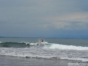 Pangandaran Zona Kuning, Disparbud Jabar Minta Wisatawan Tetap Waspada