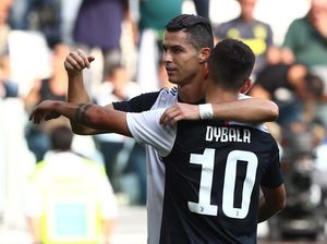 Cristiano Ronaldo Redupkan Paulo Dybala