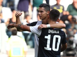 Cristiano Ronaldo Redupkan Paulo Dybala