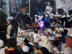 Kata Polri soal Penanganan Kerumunan Acara HRS dan Pendaftaran Gibran