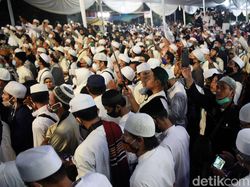 Beda Klaim FPI dan Pernyataan Habib Rizieq soal Undangan di Petamburan