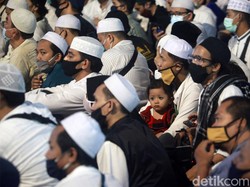 Habib Rizieq Didenda Rp 50 Juta karena Kerumunan, Ini 2 Aturan yang Dilanggar