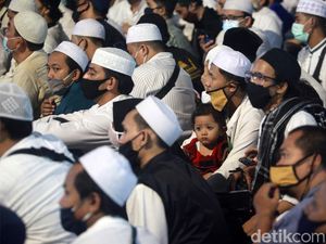 Habib Rizieq Didenda Rp 50 Juta karena Kerumunan, Ini 2 Aturan yang Dilanggar Habib Rizieq Didenda Rp 50 Juta karena Kerumunan, Ini 2 Aturan yang Dilanggar
