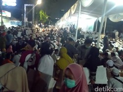Video Suasana Maulid-Pernikahan Putri Habib Rizieq di Petamburan