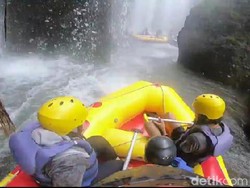 Uji Adrenalin Lewat Rafting di Sungai Pekalen Probolinggo
