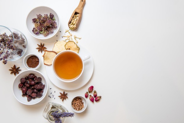 Teh licorice dapat membantu meredakan kejang, sembelit, dan peradangan.