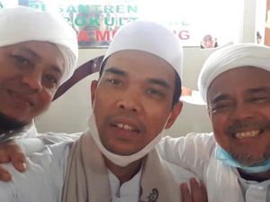 Pernyataan UAS Tanggapi Insiden Polisi vs FPI yang Menelan Korban