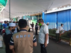 Wali Kota Jakpus-BNPB Sambangi Kediaman Habib Rizieq di Petamburan