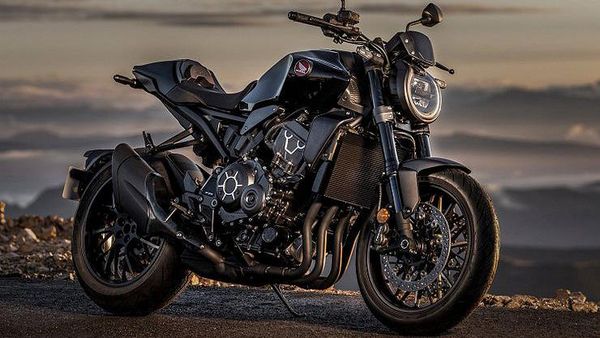 Melihat Lebih Dekat CB1000R yang Makin Ganteng