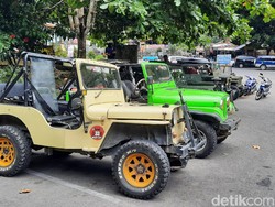 Tutup Biaya Kebutuhan, Operator Jip Merapi Jual Mobil Operasional