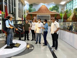 Kunjungi Museum Bang Yos, Ketua MPR: Patut Kita Dukung dan Tiru