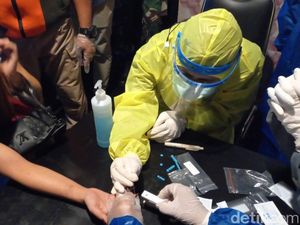 Pengunjung-Pemandu Lagu Tempat Hiburan Malam di Tegal Jalani Rapid Test
