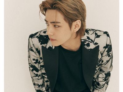 V BTS yang Bikin Netizen Terpesona, Merem Aja Ganteng