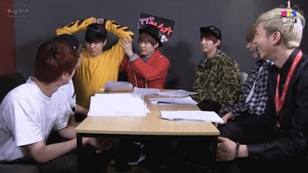 Reaksi RM Terhadap Kelucuan Member BTS/ Foto: Kissasian