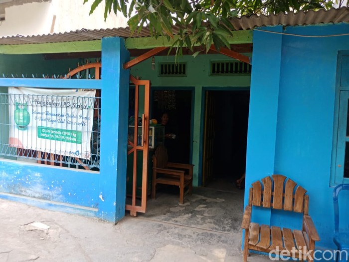 rumah yang kamarnya disewa untuk kencan Saifudin dengan PSK rumah yang kamarnya disewa untuk kencan Saifudin dengan PSK
