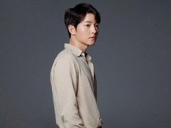 Song Joong Ki Dikonfirmasi Kembali Muncul di TV, Jadi Host MAMA 2020