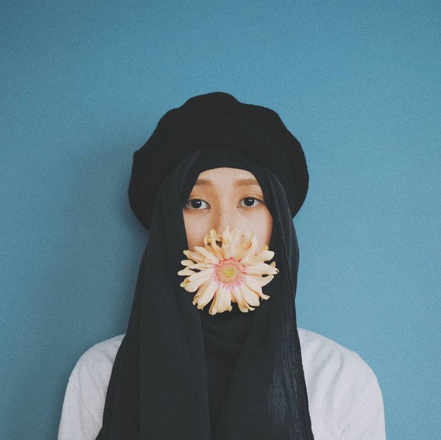 Topi menjadi ciri khas penampilan Aufa. Sumber: Instagram @aufatokyo Rahmalia Aufa Tokyo