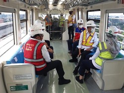 Wuss...Budi Karya Jajal LRT Jabodebek