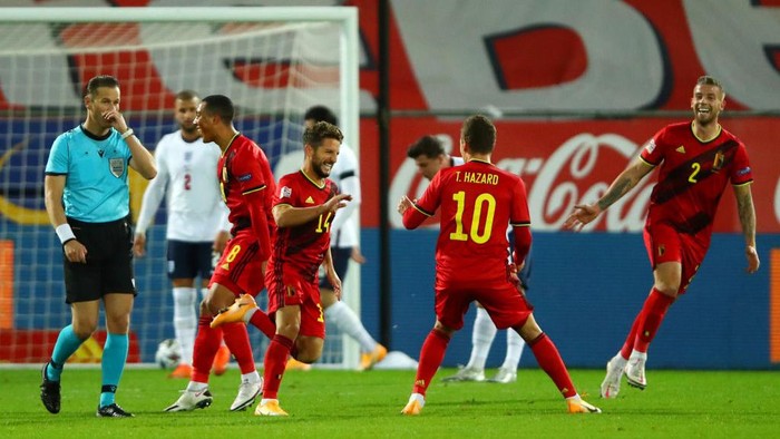 HEVERLEE, BELGIUM - NOVEMBER 15: Dries Mertens of Belgium celebrates with teammate Thorgan Hazard after scoring his teams second goal during the UEFA Nations League group stage match between Belgium and England at King Power at Den Dreef Stadion on November 15, 2020 in Heverlee, Belgium. Football Stadiums around Europe remain empty due to the Coronavirus Pandemic as Government social distancing laws prohibit fans inside venues resulting in fixtures being played behind closed doors. (Photo by Dean Mouhtaropoulos/Getty Images)