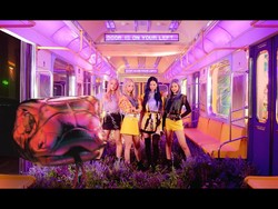 Hot Debut aespa di Black Mamba