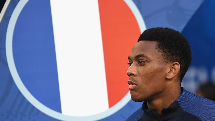 MARSEILLE, FRANCE - JULY 07: Anthony Martial of France looks on during the UEFA EURO semi final match between Germany and France at Stade Velodrome on July 7, 2016 in Marseille, France.  (Photo by Michael Regan/Getty Images)