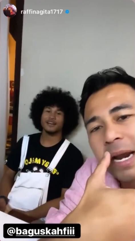 Bagus Kahfi bersama Raffi Ahmad.