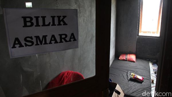 Barak Pengungsi Deyangan Sediakan Fasilitas Bilik Asmara