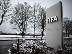 Ukraina Minta UEFA-FIFA Skors Klub dan Timnas Rusia