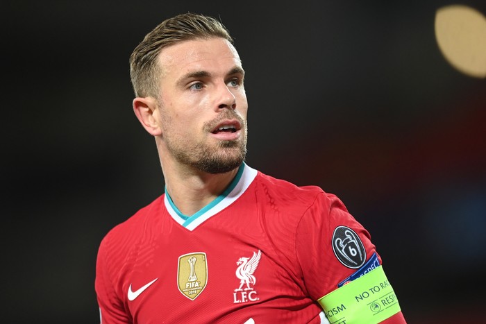 Henderson LIVERPOOL, ENGLAND - OCTOBER 27: Jordan Henderson of Liverpool in action during the UEFA Champions League Group D stage match between Liverpool FC and FC Midtjylland at Anfield on October 27, 2020 in Liverpool, England. Sporting stadiums around the UK remain under strict restrictions due to the Coronavirus Pandemic as Government social distancing laws prohibit fans inside venues resulting in games being played behind closed doors. (Photo by Michael Regan/Getty Images)