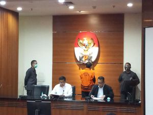 Jadi Tersangka, Eks Anggota DPRD Jabar Abdul Rozak Diduga Terima Duit Rp 8,5 M Jadi Tersangka, Eks Anggota DPRD Jabar Abdul Rozak Diduga Terima Duit Rp 8,5 M