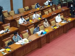 Nadiem Pastikan Semua Guru Honorer Bisa Ikut Seleksi Pegawai Tahun 2021