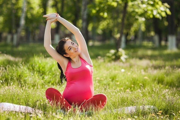 Meskipun seorang wanita sudah berolahraga secara teratur sebelum hamil, ia bisa saja kesulitan menemukan energi dan motivasi selama masa kehamilan.