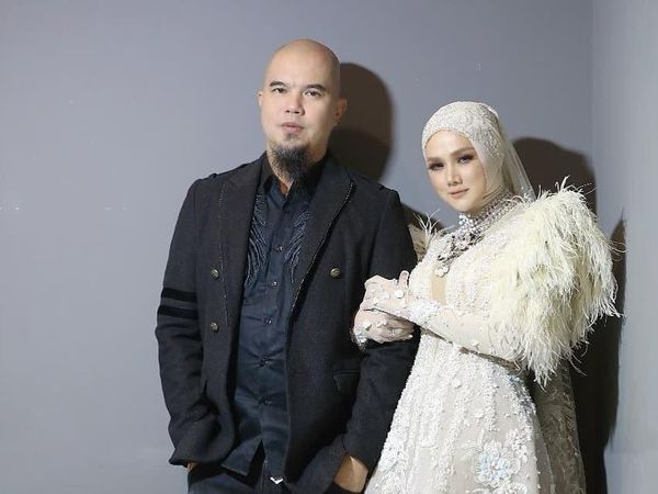Alvin Faiz Nggak Sendiri, Para Artis Ini Nikah dengan Mantan Teman
