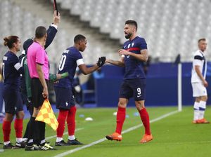 Ketika Giroud Bukan Lagi Anak Emas Deschamps