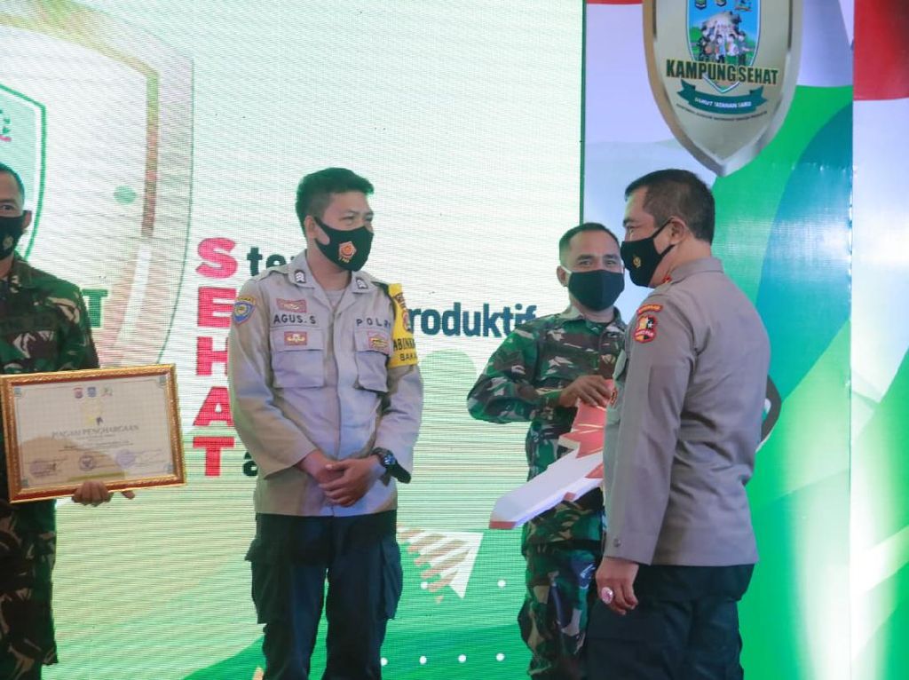 Profil Brigadir Agus Salim yang Raih Bhabinkamtibmas Terbaik Profil Brigadir Agus Salim yang Raih Bhabinkamtibmas Terbaik