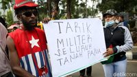 Potret Aksi Mahasiswa di Kawasan Patung Kuda