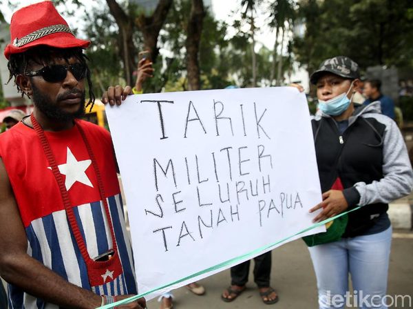 Potret Aksi Mahasiswa di Kawasan Patung Kuda
