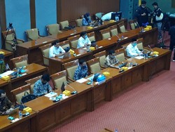Komisi X Minta Penjelasan Nadiem soal Pasal Dikbud di UU Ciptaker