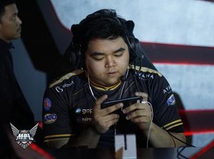 Menapaki Jalan Hidup Jadi Pro Player Esports