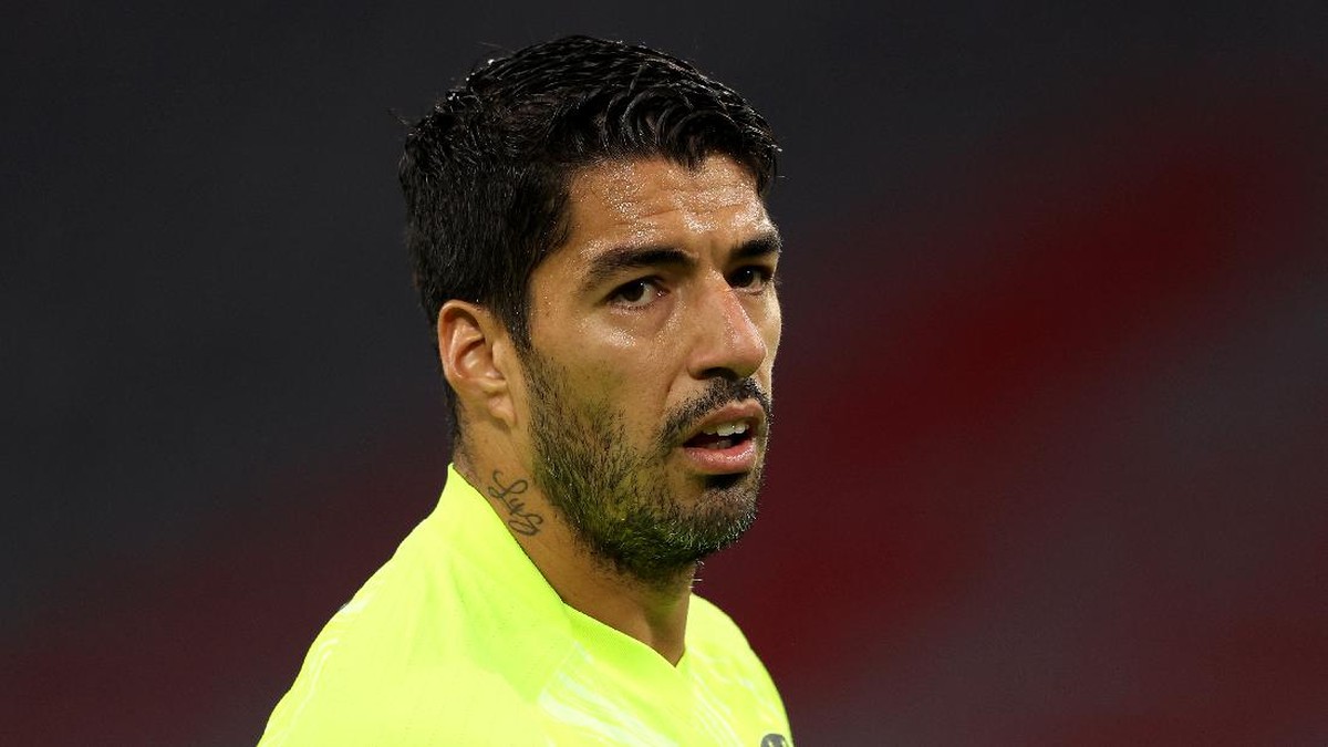Luis Suarez jengkel karena dianggap sudah tua oleh Barcelona. (Foto: Getty Images/Alexander Hassenstein)