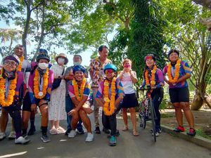 6 Wanita Tuntaskan Bersepeda 1.282 Km dari Jakarta-Bali