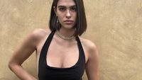 Seksinya Amelia Hamlin, Kekasih Baru Scott Disick