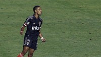 Nama terakhir adalah Brenner. Pemain muda asal Brasil berusia 20 tahun yang bermain di klub Sao Paulo FC, berposisi sebagai striker  (Twitter)