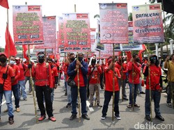 Pengusaha Sentil Buruh yang Suka Demo Ketimbang Berdialog
