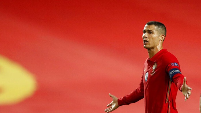 Portugals Cristiano Ronaldo gestures during the UEFA Nations League soccer match between Portugal and France at the Luz stadium in Lisbon, Saturday, Nov. 14, 2020. (AP Photo/Armando Franca)