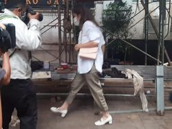 Gisel Tiba di Polda Metro Jaya Penuhi Pemeriksaan soal Video Syur