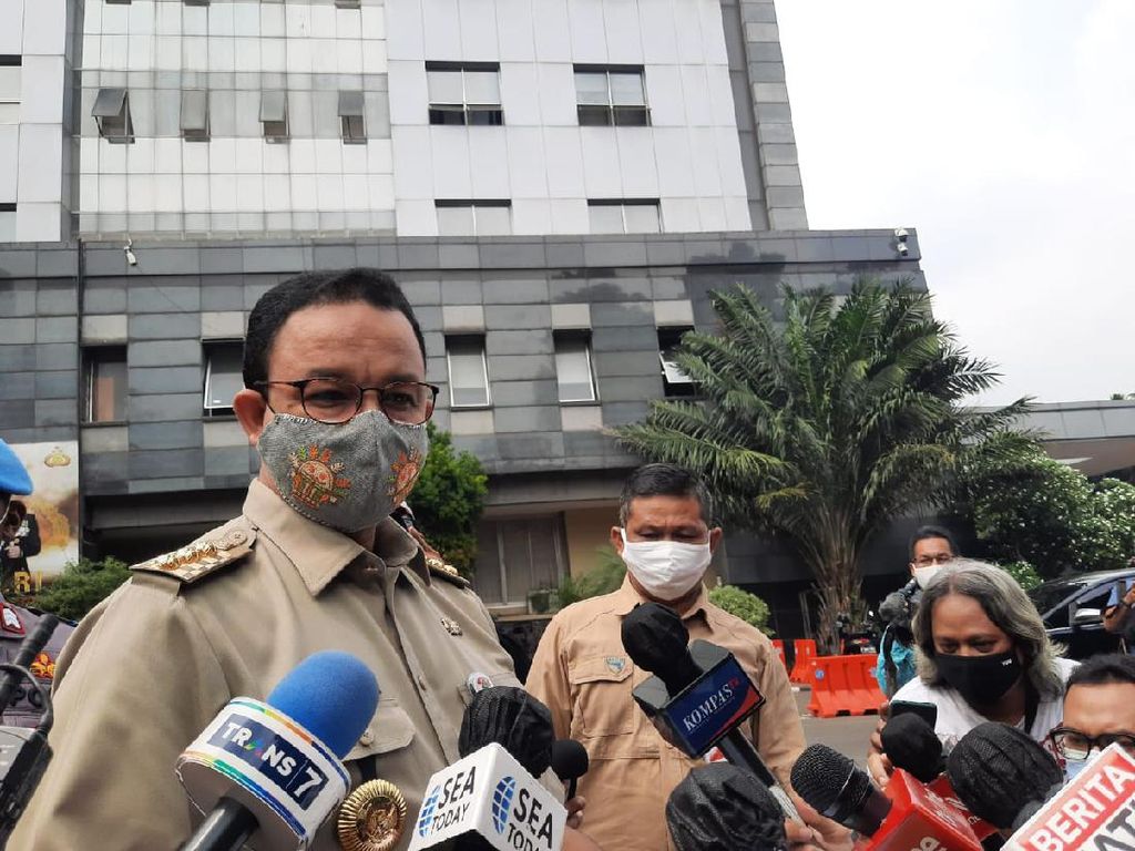 Anies Klaim Kasus COVID DKI Melonjak Usai Warga Long Weekend ke Luar Kota Anies Klaim Kasus COVID DKI Melonjak Usai Warga Long Weekend ke Luar Kota