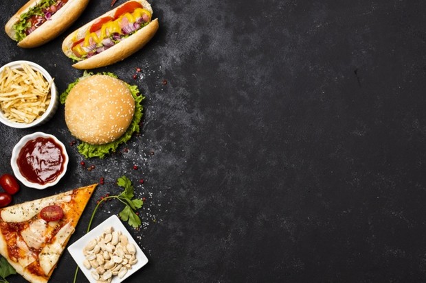 Junk Food/ source: freepik.com