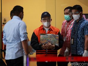 KPK Borgol Wali Kota Dumai KPK Borgol Wali Kota Dumai