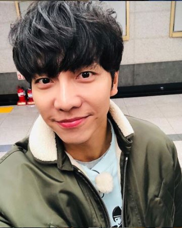 Lee Seung Gi/Instagram.com/leeseunggi.official Aktor dan penyanyi lee seung gi juga punya lesung pipi